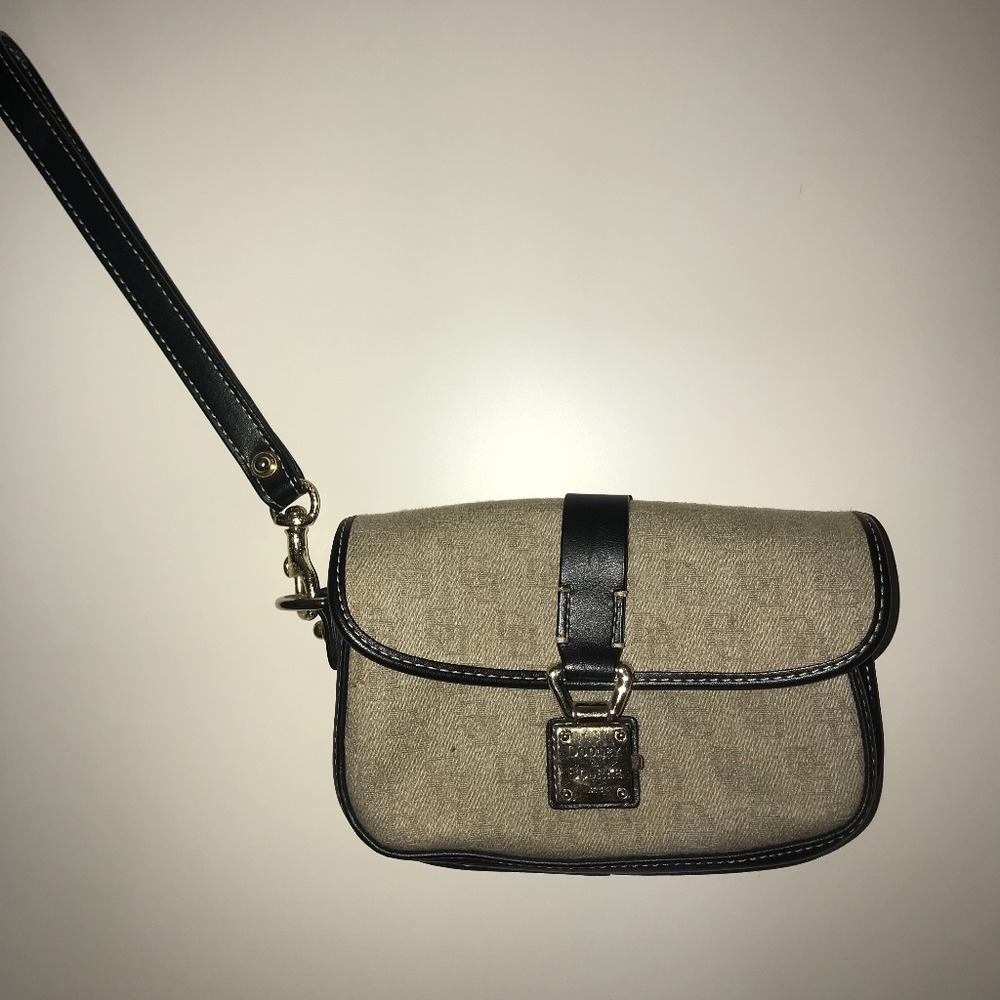 Dooney & Bourke Wristlet